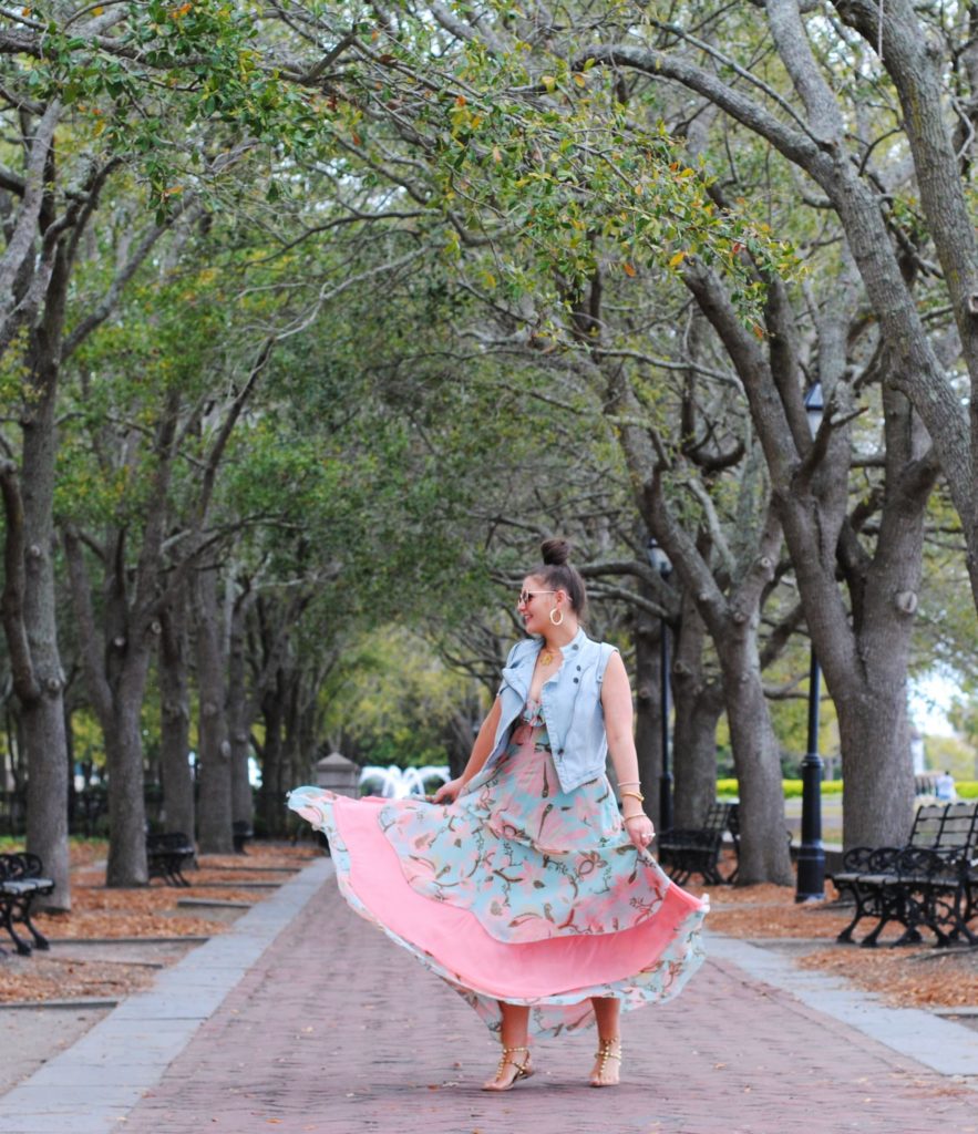 The perfect maxi dress for Summer. Take a walk with me through Historic Downtown Charleston, SC