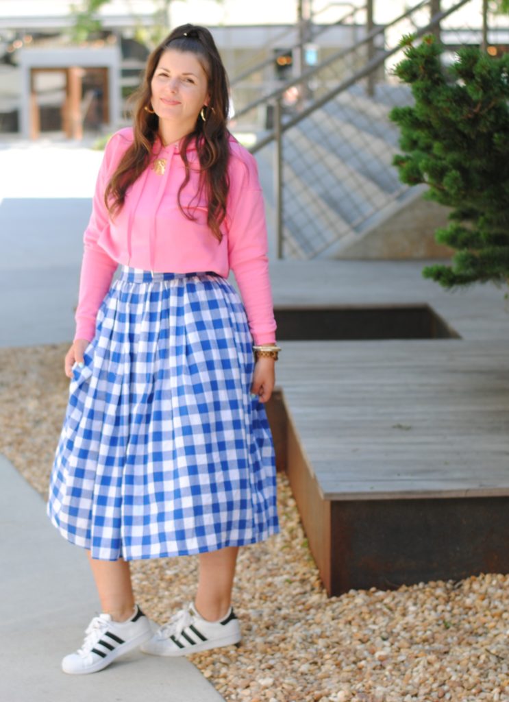 How to Style a Midi Skirt. 1 Skirt worn 5 ways.