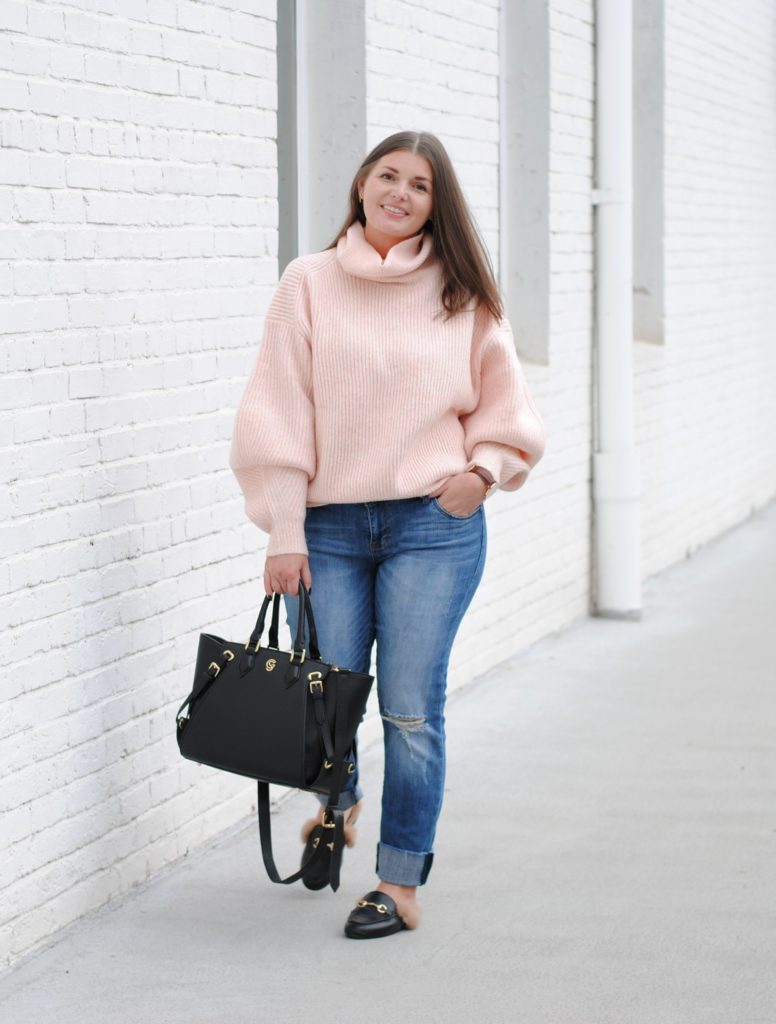 How to Style an Oversized Sweater