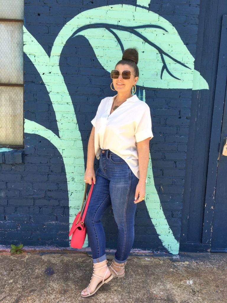 Classic Fashion: Madewell Denim and White outfit @julia.marie.b