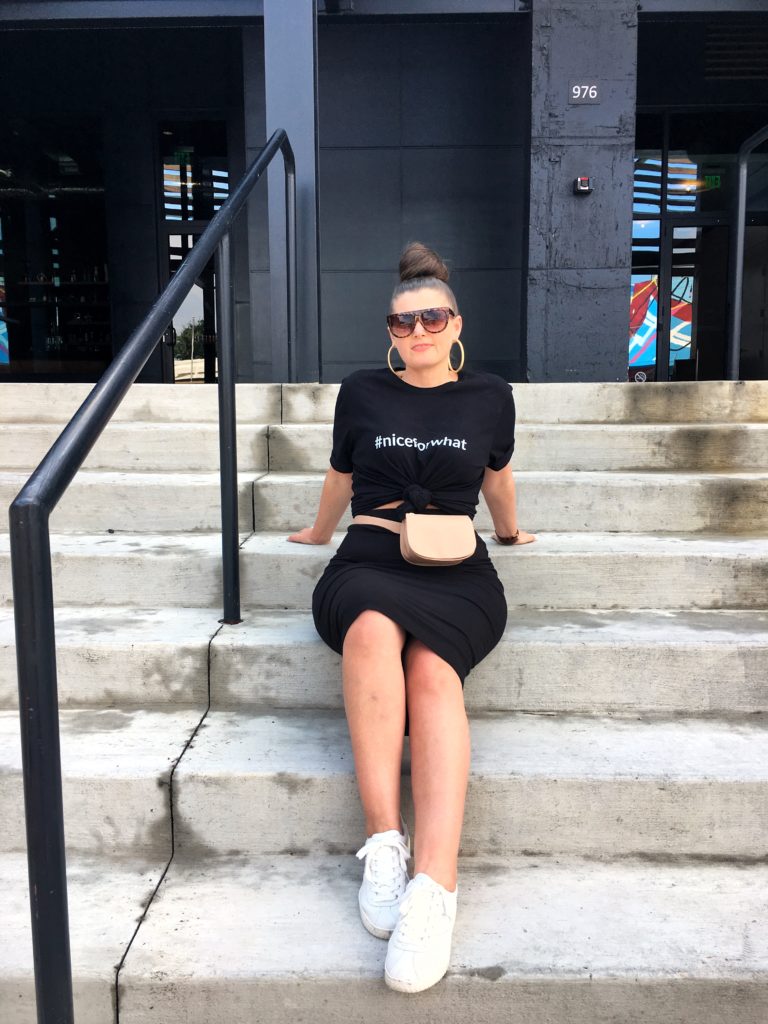 6 WAYS TO STYLE A GRAPHIC T-SHIRT #NICEFORWHAT @julia.marie.b