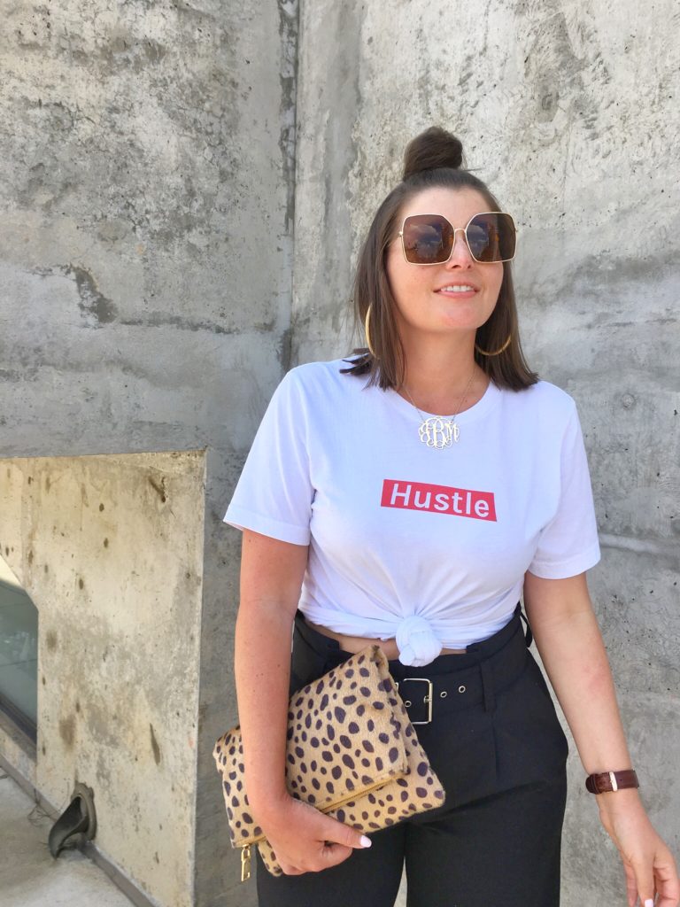 5 WAYS TO WEAR A GRAPHIC T-SHIRT | SUPREME HUSTLE GRAPHIC TEE @julia.marie.b