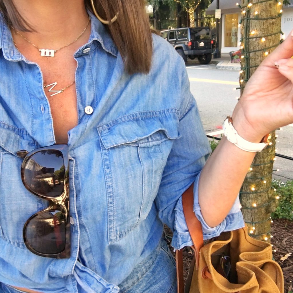 HOW TO MAXIMIZE YOUR WARDROBE: DENIM BUTTON DOWN SHIRT @julia.marie.b