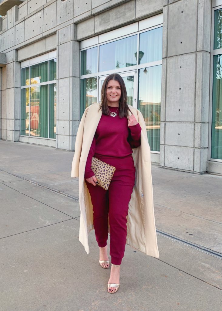 FALL FASHION: 6 WAYS TO STYLE A SWEATSUIT  @julia.marie.b