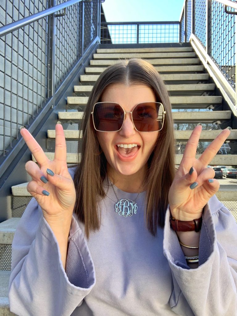 SPRING OUTFIT: MADEWELL DENIM AND SWEATSHIRT @julia.marie.b