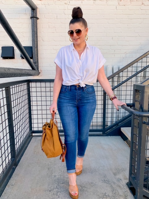 CLASSIC DENIM AND WHITE OUTFIT FROM MADEWELL @julia.marie.b