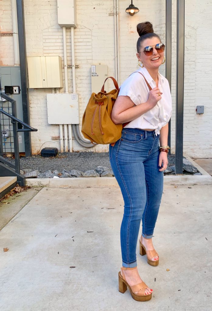 CLASSIC DENIM AND WHITE OUTFIT FROM MADEWELL @julia.marie.b