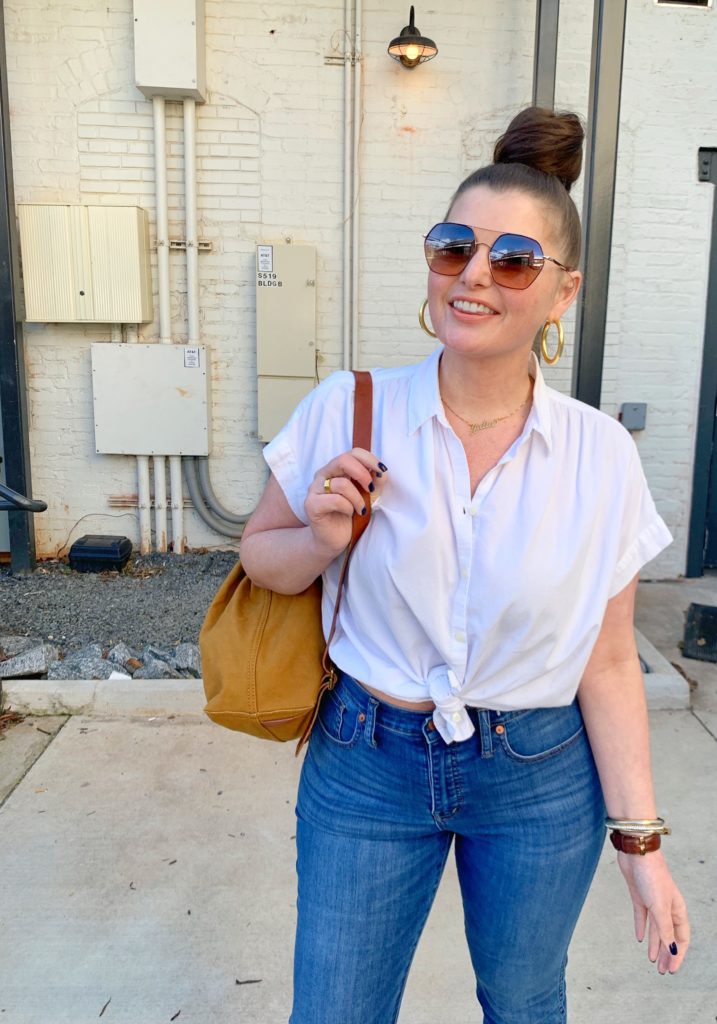 CLASSIC DENIM AND WHITE OUTFIT FROM MADEWELL @julia.marie.b