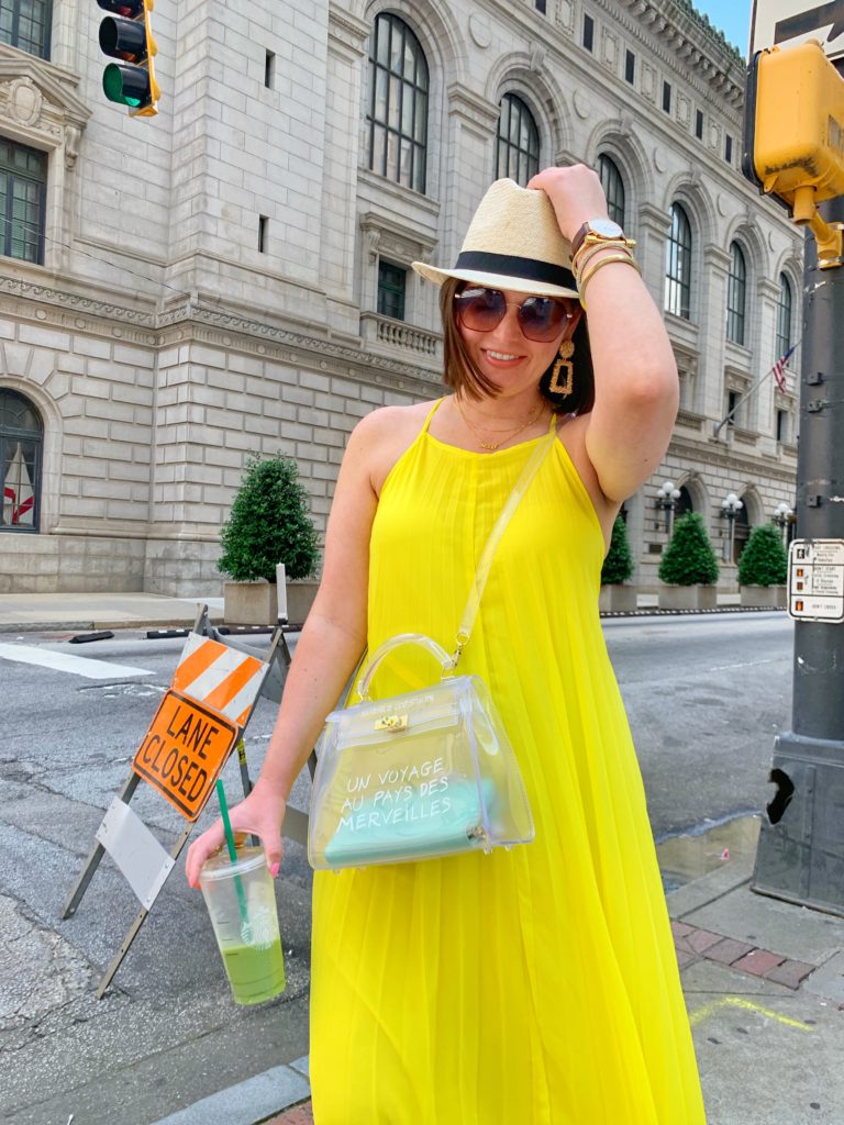 TOP AMAZON FASHION FINDS FOR SUMMER. LINKS TO SHOP HERE: http://www.juliamarieb.com/2019/05/30/amazon-fashion-finds/ @julia.marie.b