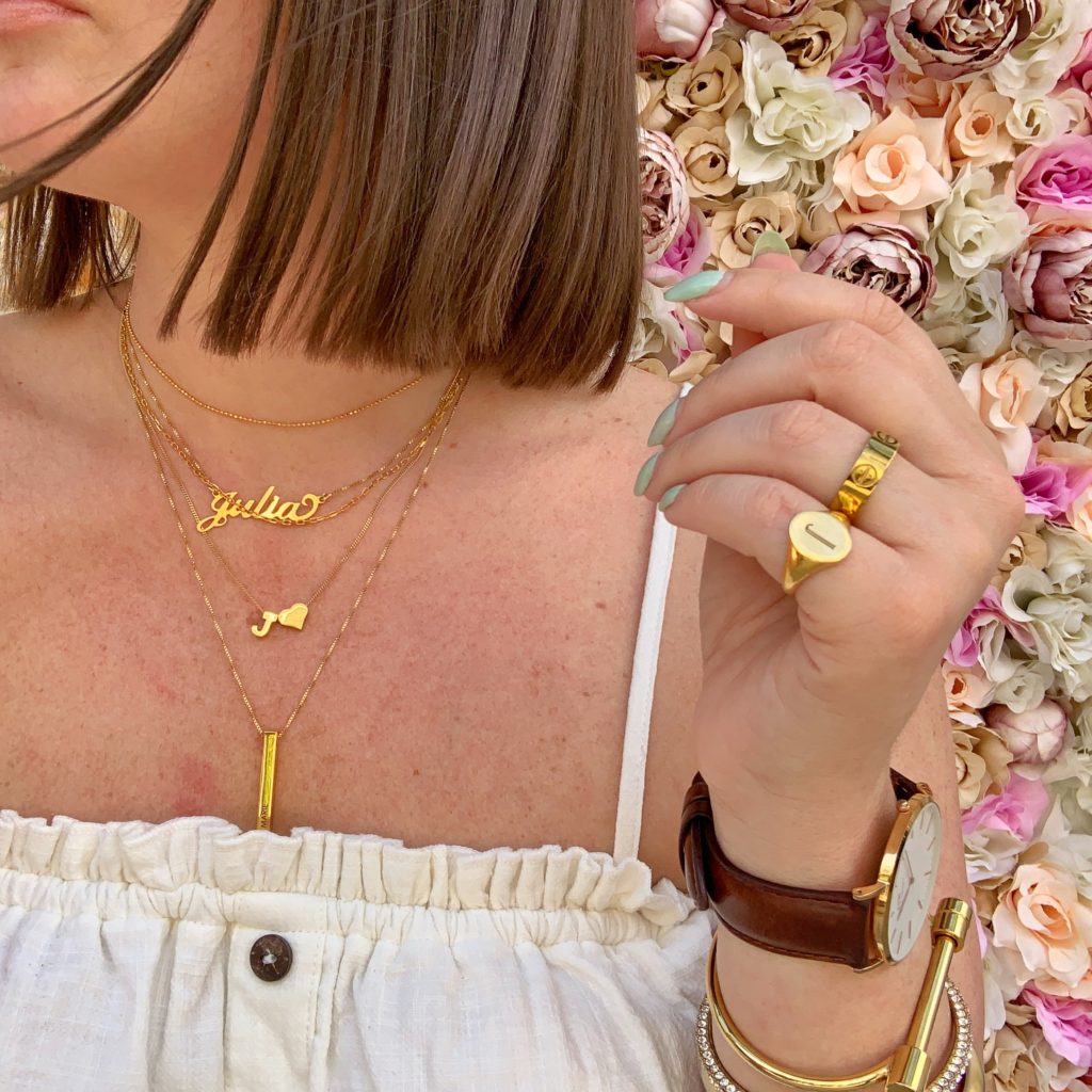 LAYERED NECKLACE & NAME NECKLACE SHOP LOOK HERE: http://www.juliamarieb.com/2019/05/06/summer-outfit-classic-denim-and-white-swing-crop-top/   @julia.marie.b