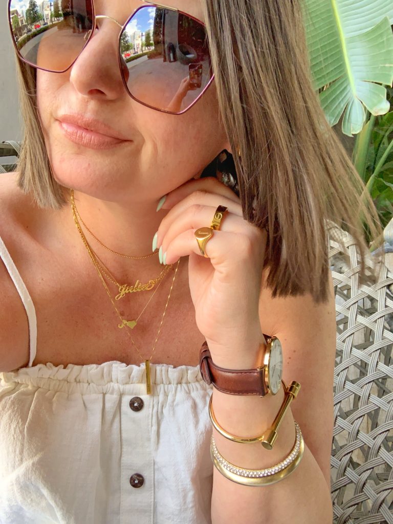 LAYERED NECKLACE & NAME NECKLACE SHOP LOOK HERE: http://www.juliamarieb.com/2019/05/06/summer-outfit-classic-denim-and-white-swing-crop-top/   @julia.marie.b