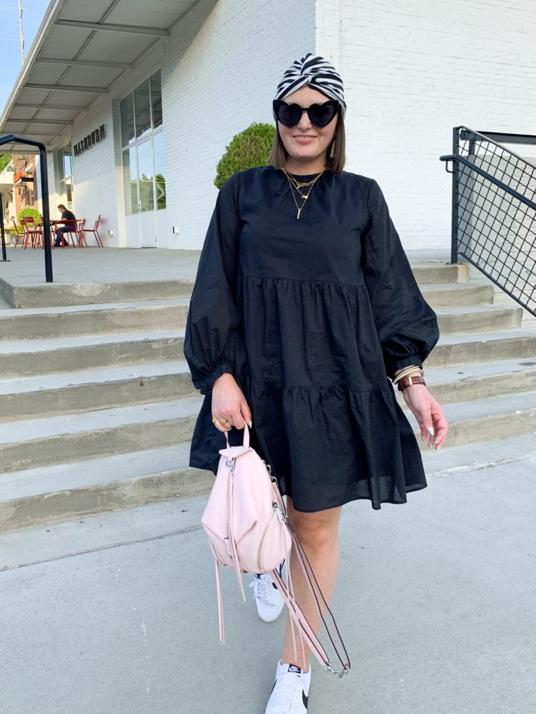 SUMMER OUTFIT: 2 WAYS TO WEAR A TIERED DRESS. READ MORE HERE: http://www.juliamarieb.com/2019/05/13/2-ways-to-wear-a-tiered-dress/    @julia.marie.b