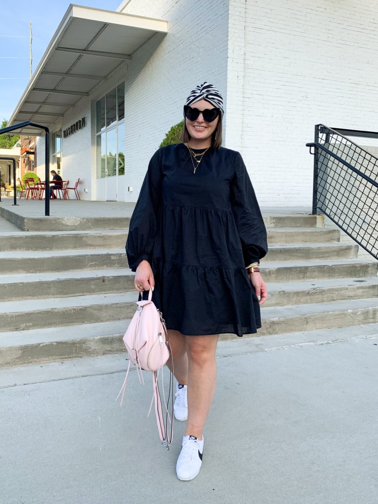 SUMMER OUTFIT: 2 WAYS TO WEAR A TIERED DRESS. READ MORE HERE: http://www.juliamarieb.com/2019/05/13/2-ways-to-wear-a-tiered-dress/    @julia.marie.b