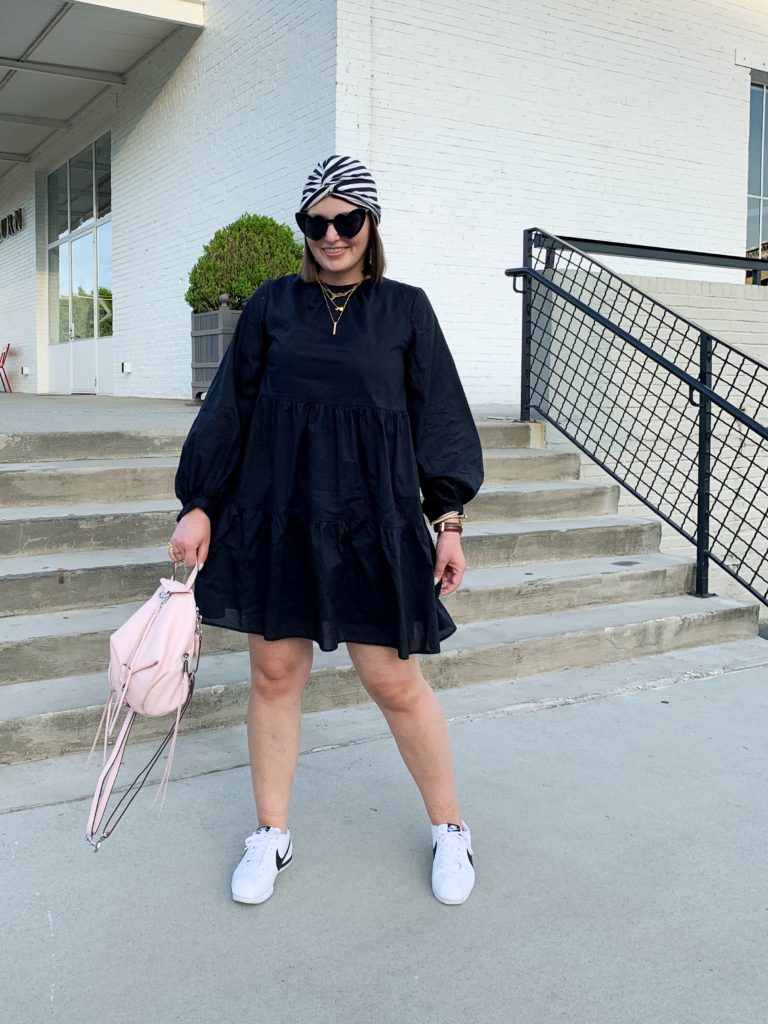 SUMMER OUTFIT: 2 WAYS TO WEAR A TIERED DRESS. READ MORE HERE: http://www.juliamarieb.com/2019/05/13/2-ways-to-wear-a-tiered-dress/    @julia.marie.b