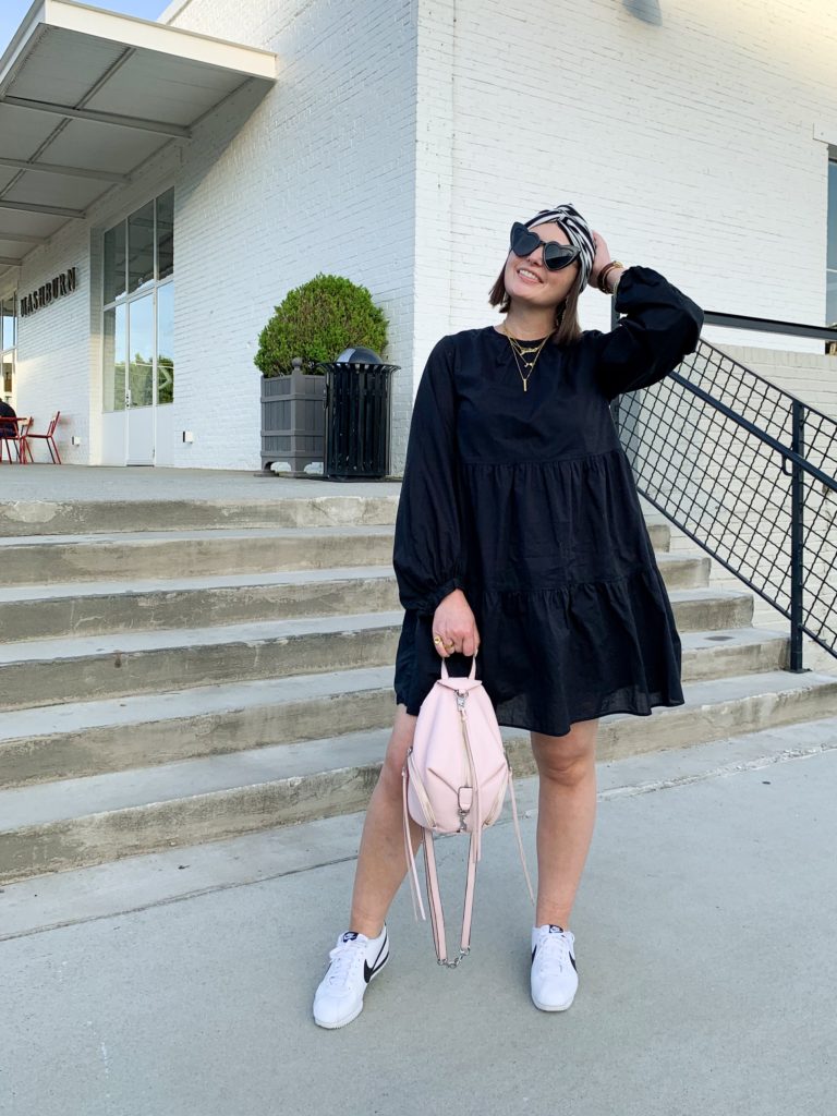 SUMMER OUTFIT: 2 WAYS TO WEAR A TIERED DRESS. READ MORE HERE: http://www.juliamarieb.com/2019/05/13/2-ways-to-wear-a-tiered-dress/    @julia.marie.b