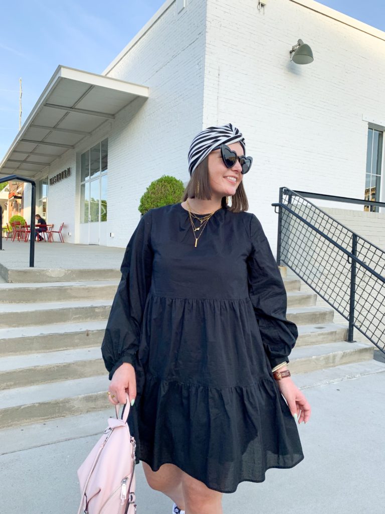 SUMMER OUTFIT: 2 WAYS TO WEAR A TIERED DRESS. READ MORE HERE: http://www.juliamarieb.com/2019/05/13/2-ways-to-wear-a-tiered-dress/    @julia.marie.b