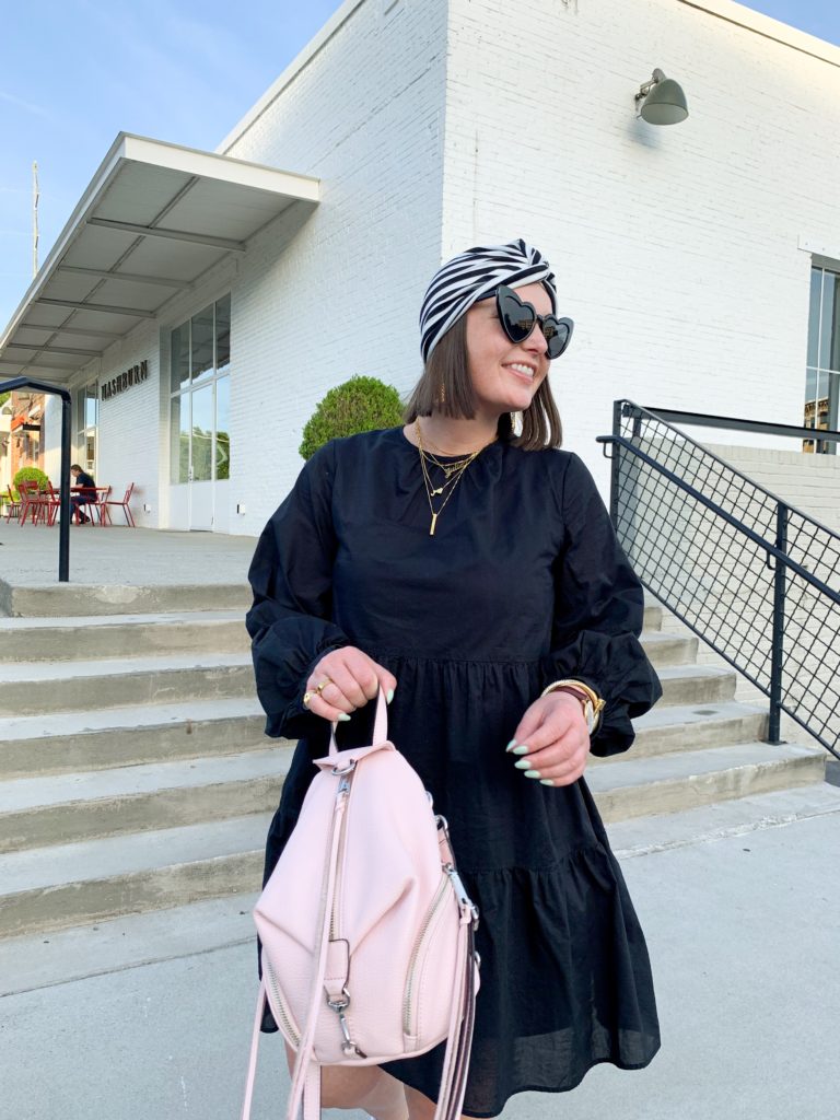 SUMMER OUTFIT: 2 WAYS TO WEAR A TIERED DRESS. READ MORE HERE: http://www.juliamarieb.com/2019/05/13/2-ways-to-wear-a-tiered-dress/    @julia.marie.b