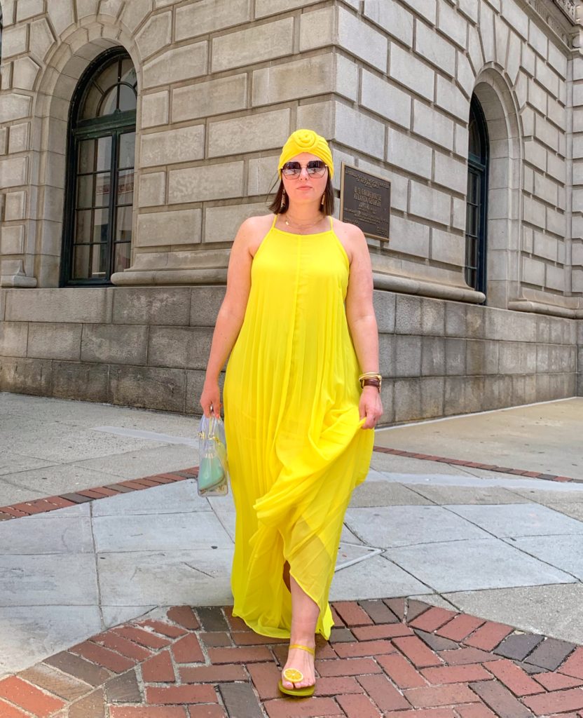 SUMMER MAXI DRESS OUTFIT: 2 WAYS TO WEAR A MAXI DRESS. SHOP LOOK HERE: http://www.juliamarieb.com/2019/05/28/summer-outfit-2-ways-to-wear-a-maxi-dress/  @julia.marie.b