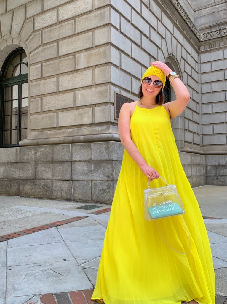 SUMMER MAXI DRESS OUTFIT: 2 WAYS TO WEAR A MAXI DRESS. SHOP LOOK HERE: http://www.juliamarieb.com/2019/05/28/summer-outfit-2-ways-to-wear-a-maxi-dress/  @julia.marie.b