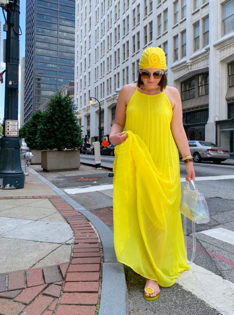 SUMMER MAXI DRESS OUTFIT: 2 WAYS TO WEAR A MAXI DRESS. SHOP LOOK HERE: http://www.juliamarieb.com/2019/05/28/summer-outfit-2-ways-to-wear-a-maxi-dress/  @julia.marie.b