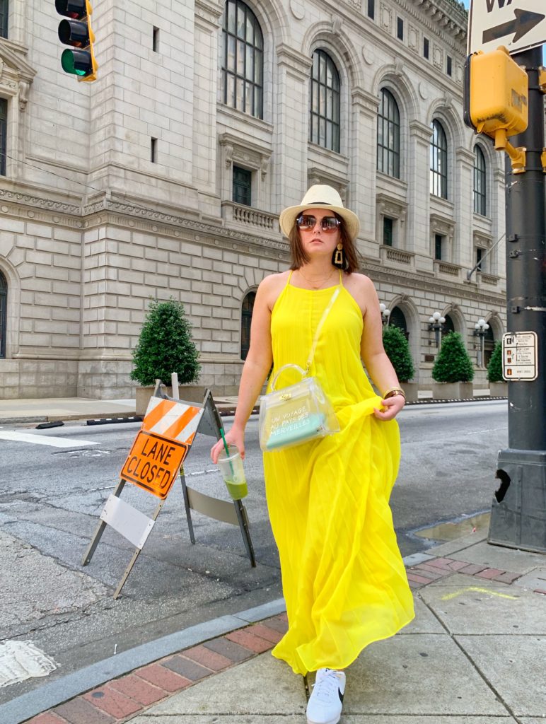 SUMMER MAXI DRESS OUTFIT: 2 WAYS TO WEAR A MAXI DRESS. SHOP LOOK HERE: http://www.juliamarieb.com/2019/05/28/summer-outfit-2-ways-to-wear-a-maxi-dress/  @julia.marie.b