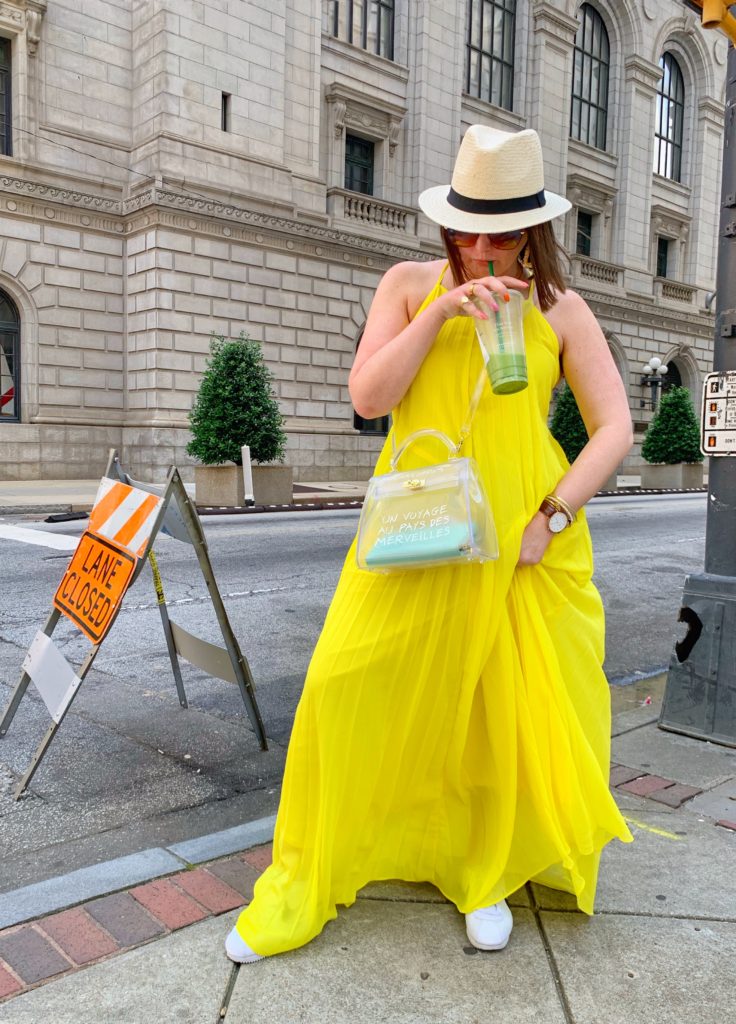 SUMMER MAXI DRESS OUTFIT: 2 WAYS TO WEAR A MAXI DRESS. SHOP LOOK HERE: http://www.juliamarieb.com/2019/05/28/summer-outfit-2-ways-to-wear-a-maxi-dress/  @julia.marie.b