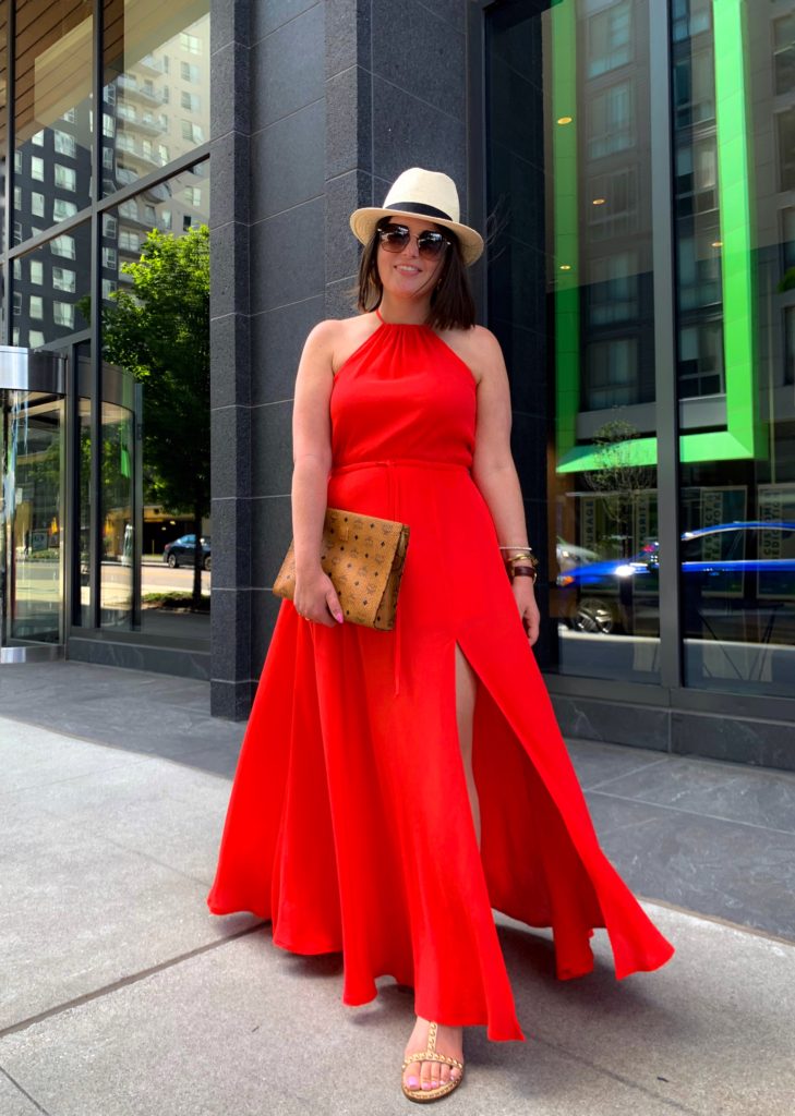 SUMMER OUTFIT: HOW TO STYLE A RED MAXI DRESS. DETAILS HERE: http://www.juliamarieb.com/2019/07/02/summer-outfit:-how-to-style-a-maxi-dress/ @julia.marie.b