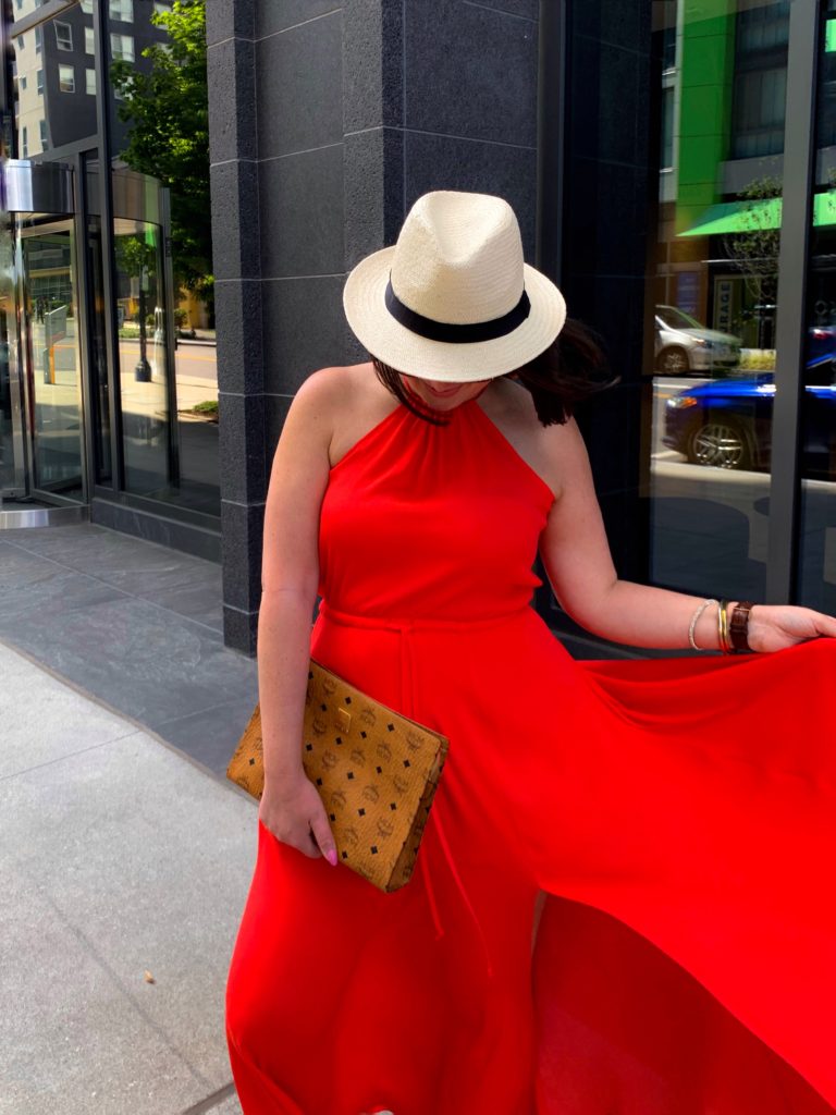 SUMMER OUTFIT: HOW TO STYLE A RED MAXI DRESS. DETAILS HERE: http://www.juliamarieb.com/2019/07/02/summer-outfit:-how-to-style-a-maxi-dress/ @julia.marie.b