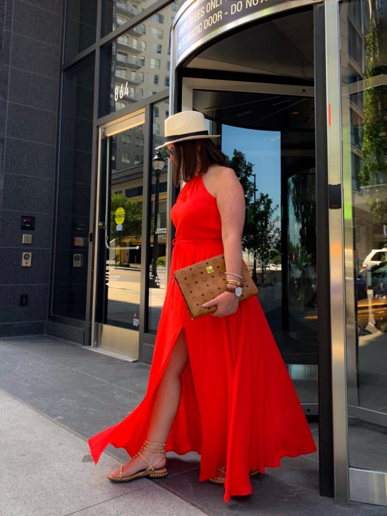 SUMMER OUTFIT: HOW TO STYLE A RED MAXI DRESS. DETAILS HERE: http://www.juliamarieb.com/2019/07/02/summer-outfit:-how-to-style-a-maxi-dress/ @julia.marie.b