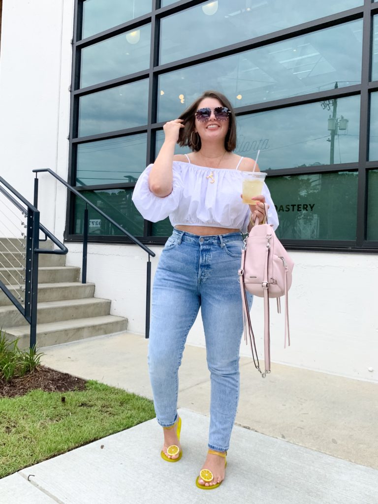 SUMMER OUTFIT: WHITE ZARA OFF THE SHOULDER CROP TOP + MOM JEANS. DETAILS HERE: http://www.juliamarieb.com/2019/07/23/uniform:-zara-top-+-mom-jeans-+-platforms/ @julia.marie.b