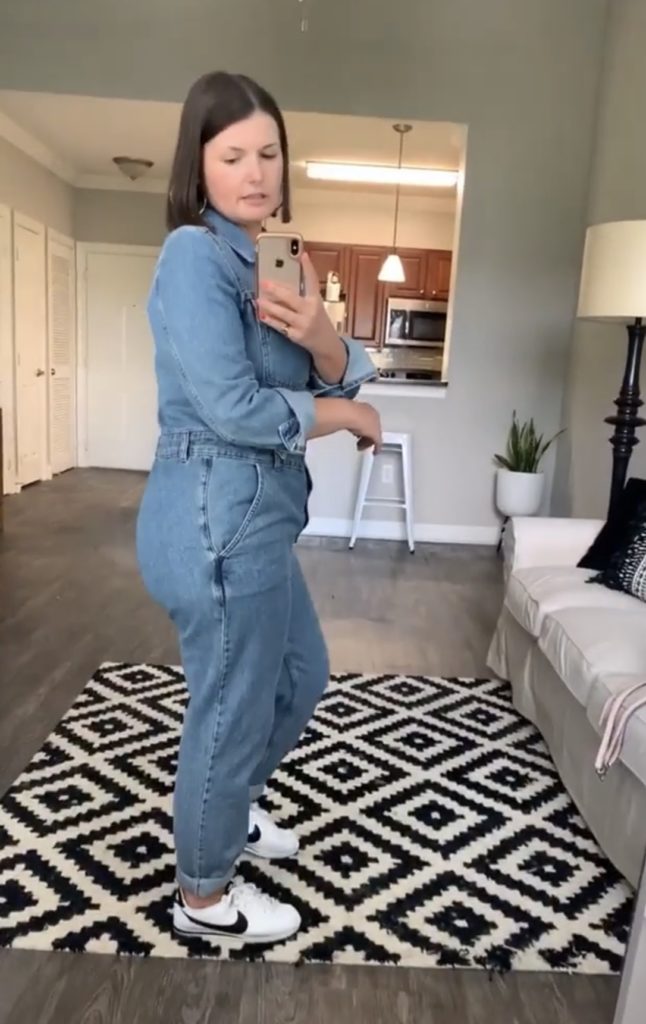 CASUAL CHIC OUTFIT FOR FALL: DENIM BOILERSUIT + HOW TO TAILOR YOUR DENIM: http://www.juliamarieb.com/2019/08/13/why-you-should-have-a-tailor-on-speed-dial-|-fall-outfit:-denim-boilersuit/ @julia.marie.b