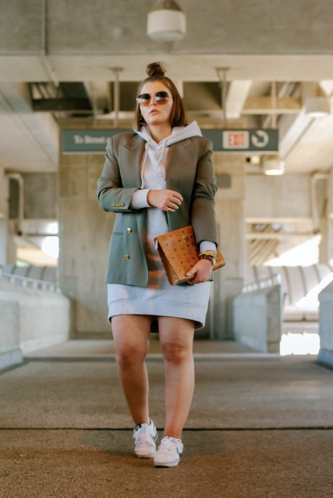 FALL OUTFIT: HOW TO UPDATE YOUR WARDROBE WITH $5 http://www.juliamarieb.com/2019/08/20/thrifted-find:-how-to-update-your-wardrobe-with-$5/ @julia.marie.b