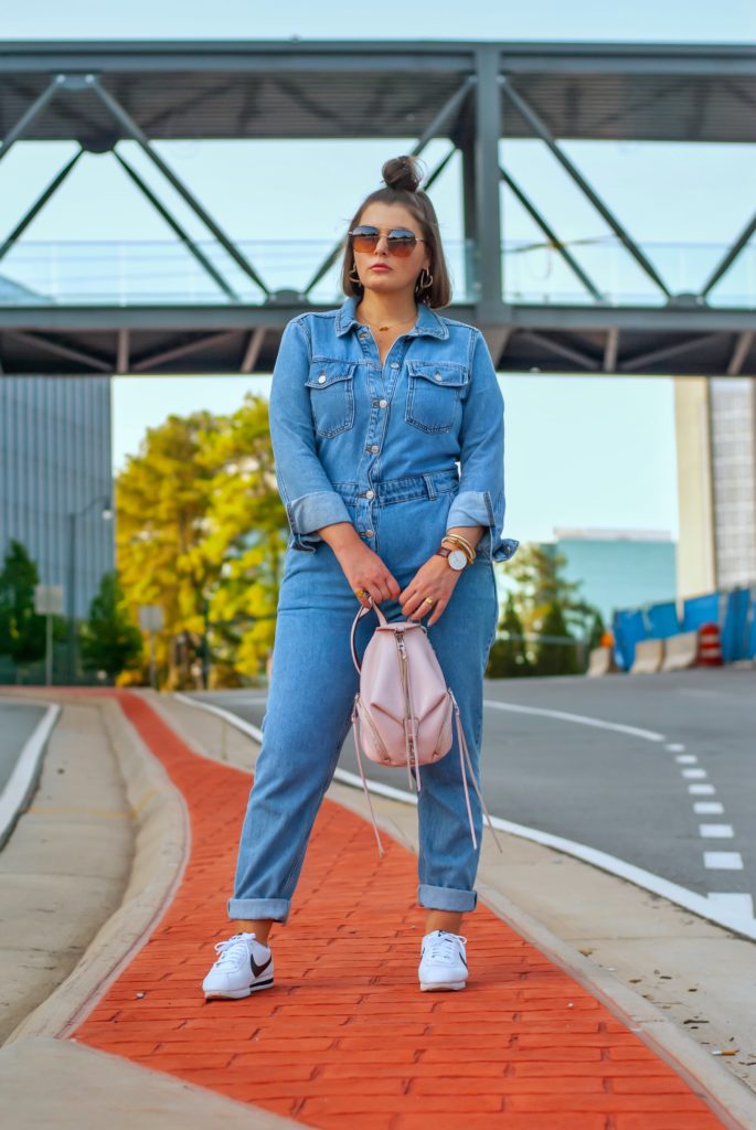 CASUAL CHIC OUTFIT FOR FALL: DENIM BOILERSUIT + HOW TO TAILOR YOUR DENIM: http://www.juliamarieb.com/2019/08/13/why-you-should-have-a-tailor-on-speed-dial-|-fall-outfit:-denim-boilersuit/ @julia.marie.b