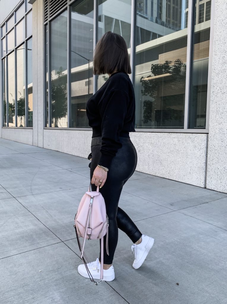 FALL OUTFIT: SPANX LEATHER LEGGINGS + PUMA CALI SNEAKERS DETAILS: http://www.juliamarieb.com/2019/09/17/hot-girl-fall-outfit:-spanx-leather-leggings/ @julia.marie.b