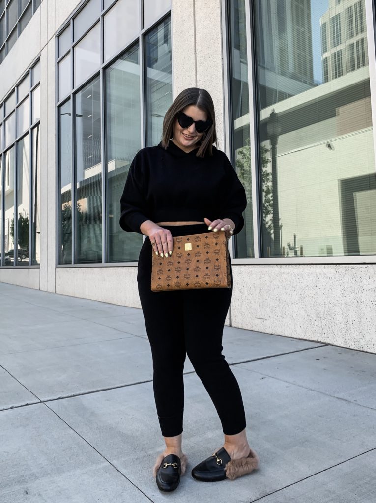 FALL OUTFIT: ZARA KNIT JOGGER SET | DETAILS HERE: http://www.juliamarieb.com/2019/09/10/fall-outfit:-zara-knit-jogger-set/ @julia.marie.b