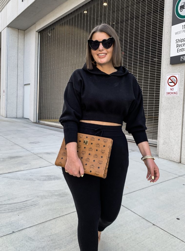 FALL OUTFIT: ZARA KNIT JOGGER SET | DETAILS HERE: http://www.juliamarieb.com/2019/09/10/fall-outfit:-zara-knit-jogger-set/ @julia.marie.b