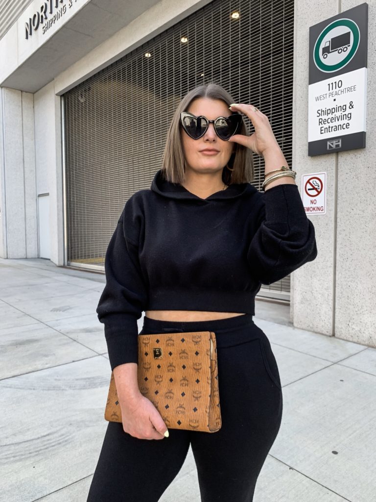 FALL OUTFIT: ZARA KNIT JOGGER SET | DETAILS HERE: http://www.juliamarieb.com/2019/09/10/fall-outfit:-zara-knit-jogger-set/ @julia.marie.b