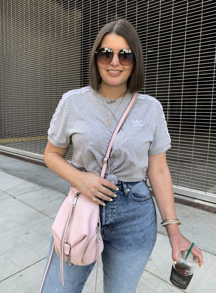 CASUAL OUTFIT: ADIDAS ORIGINALS T-SHIRT + MOM JEANS DETAILS HERE: http://www.juliamarieb.com/2019/09/17/casual-outfit:-adidas-t-&-mom-jeans/ @julia.marie.b