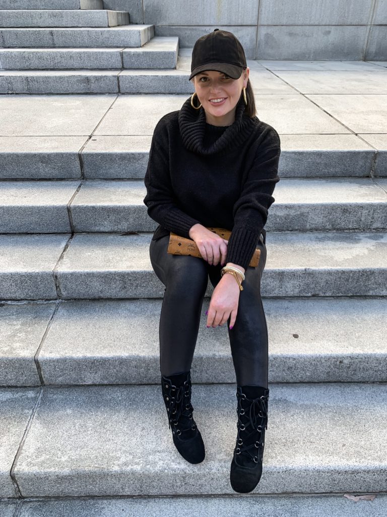 FALL OUTFIT: ALL BLACK http://www.juliamarieb.com/2019/10/15/fall-outfit:-black-sweater-+-black-leather-leggings/ @julia.marie.b