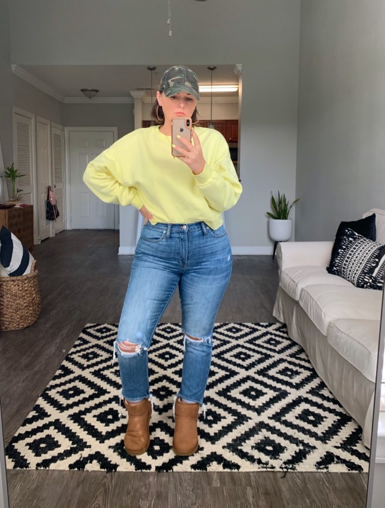 5 WAYS TO WEAR UGG CLASSIC MINI BOOTS. SEE ALL 5 HERE: http://www.juliamarieb.com/2019/10/03/rule-of-5:-5-ways-to-style-classic-ugg-mini-boots/   @julia.marie.b