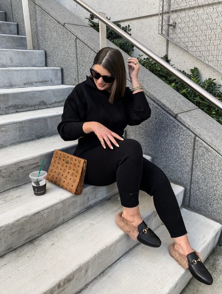 5 WAYS TO WEAR GUCCI PRINCETOWN (dupes) LOAFERS: http://www.juliamarieb.com/2019/11/14/5-ways-to-wear-fur-loafers-(gucci-dupes):-the-rule-of-5/ @julia.marie.b