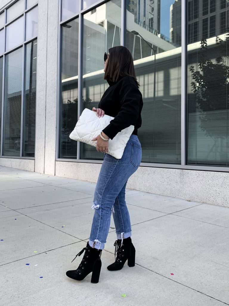 HOW TO MAKE YOUR BASIC PIECES STREET STYLE READY: http://www.juliamarieb.com/2019/11/26/how-to-make-your-basics-street-style-ready/ @julia.marie.b