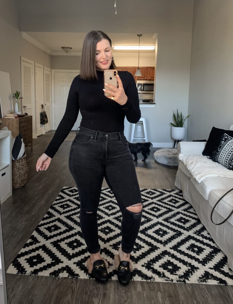 5 WAYS TO WEAR BLACK DENIM FOR FALL. SEE ALL 5 HERE: http://www.juliamarieb.com/2019/11/20/5-ways-to-style-black-denim-for-fall:-rule-of-5/  @julia.marie.b