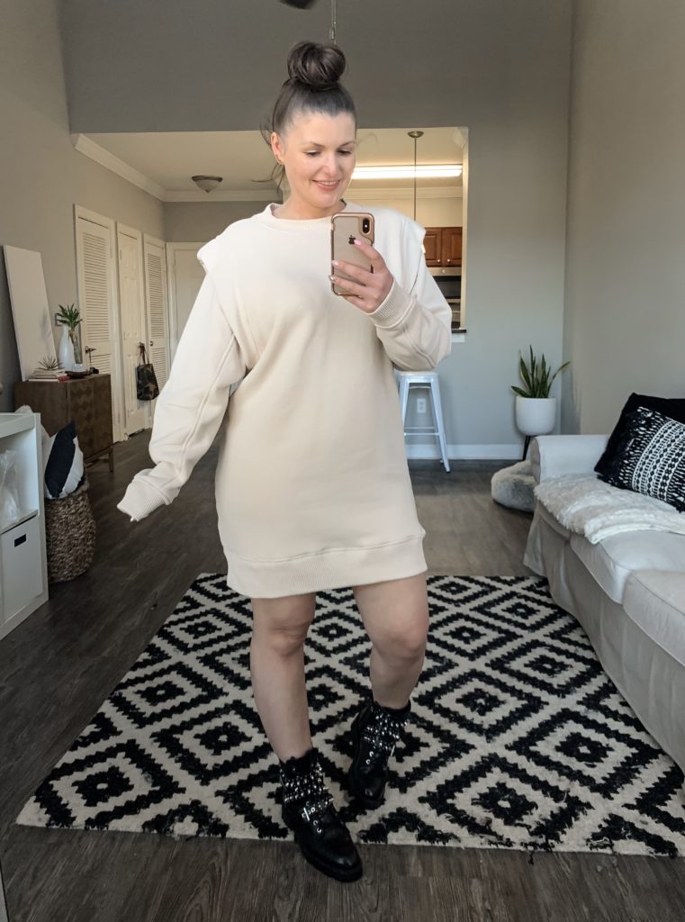 5 WAYS TO WEAR COMBAT BOOTS FOR FALL: http://www.juliamarieb.com/2019/11/27/5-ways-to-style-combat-boots-|-the-rule-of-5/ @julia.marie.b