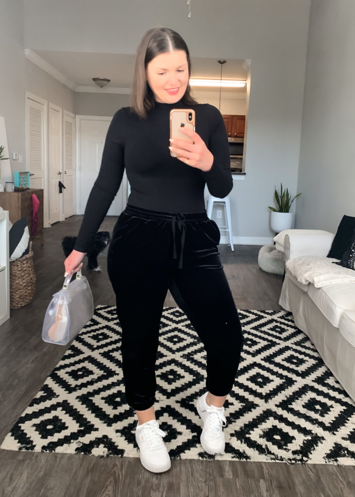 5 WAYS TO WEAR YUMMIE SHAPER MOCK TURTLENECK BODYSUIT: http://www.juliamarieb.com/2019/12/12/5-ways-to-style-yummie-black-mock-turtleneck-bodysuit-|-the-rule-of-5/ | @julia.marie.b