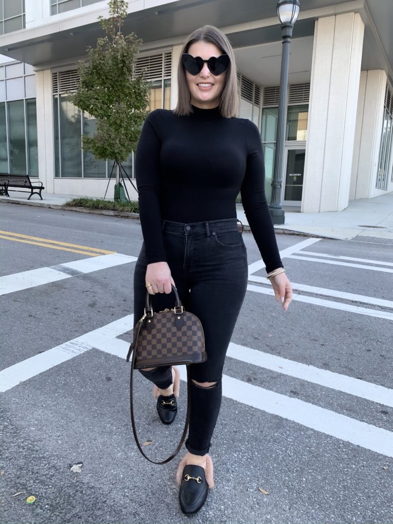 FALL TREND: BLACK MOCK TURTLENECK + MADEWELL JEANS: http://www.juliamarieb.com/2019/12/17/fall-outfit:-mock-neck-bodysuit-+-denim/   @julia.marie.b