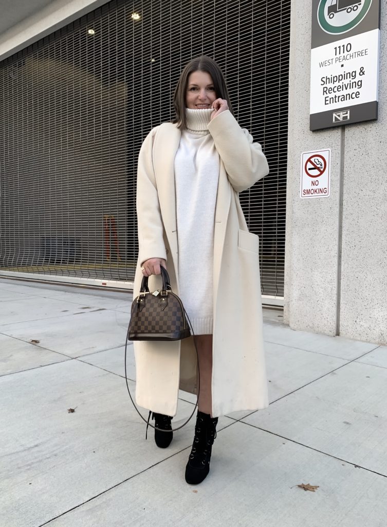 WINTER DRESS OUTFIT: HOW TO STYLE A SWEATER DRESS: http://www.juliamarieb.com/2019/12/24/winter-outfit:-how-to-style-a-sweater-dress/ @julia.marie.b