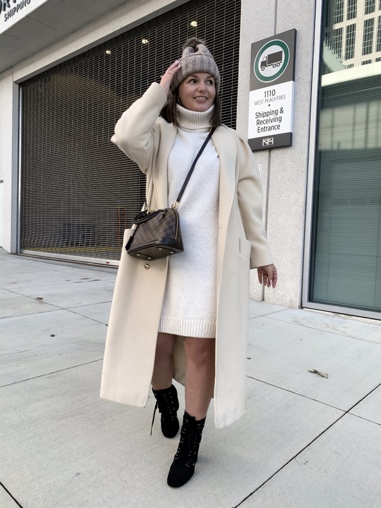 WINTER DRESS OUTFIT: HOW TO STYLE A SWEATER DRESS: http://www.juliamarieb.com/2019/12/24/winter-outfit:-how-to-style-a-sweater-dress/ @julia.marie.b