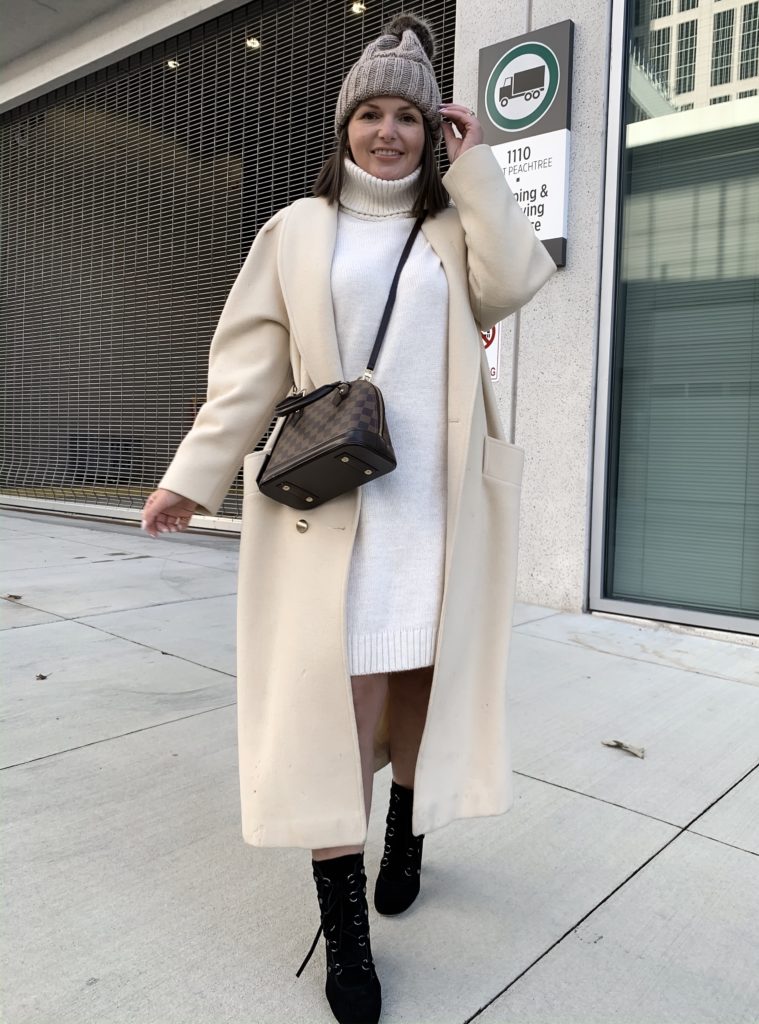 WINTER DRESS OUTFIT: HOW TO STYLE A SWEATER DRESS: http://www.juliamarieb.com/2019/12/24/winter-outfit:-how-to-style-a-sweater-dress/ @julia.marie.b