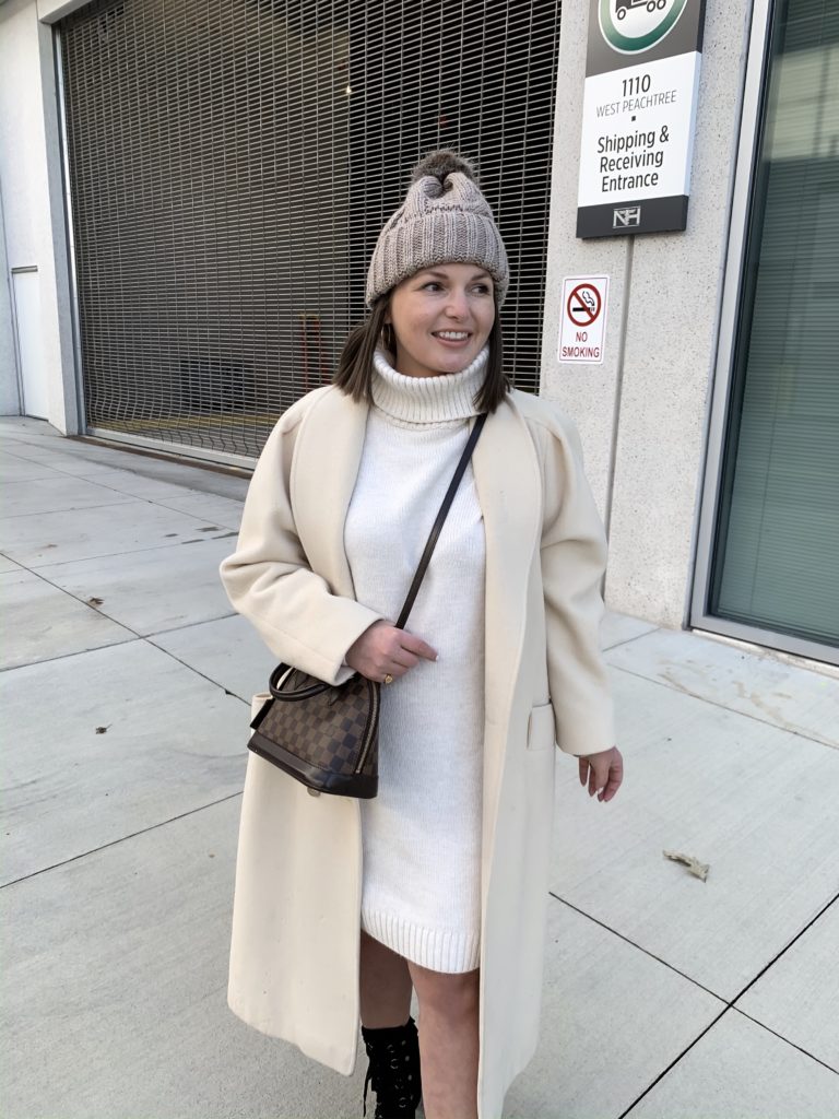 WINTER DRESS OUTFIT: HOW TO STYLE A SWEATER DRESS: http://www.juliamarieb.com/2019/12/24/winter-outfit:-how-to-style-a-sweater-dress/ @julia.marie.b